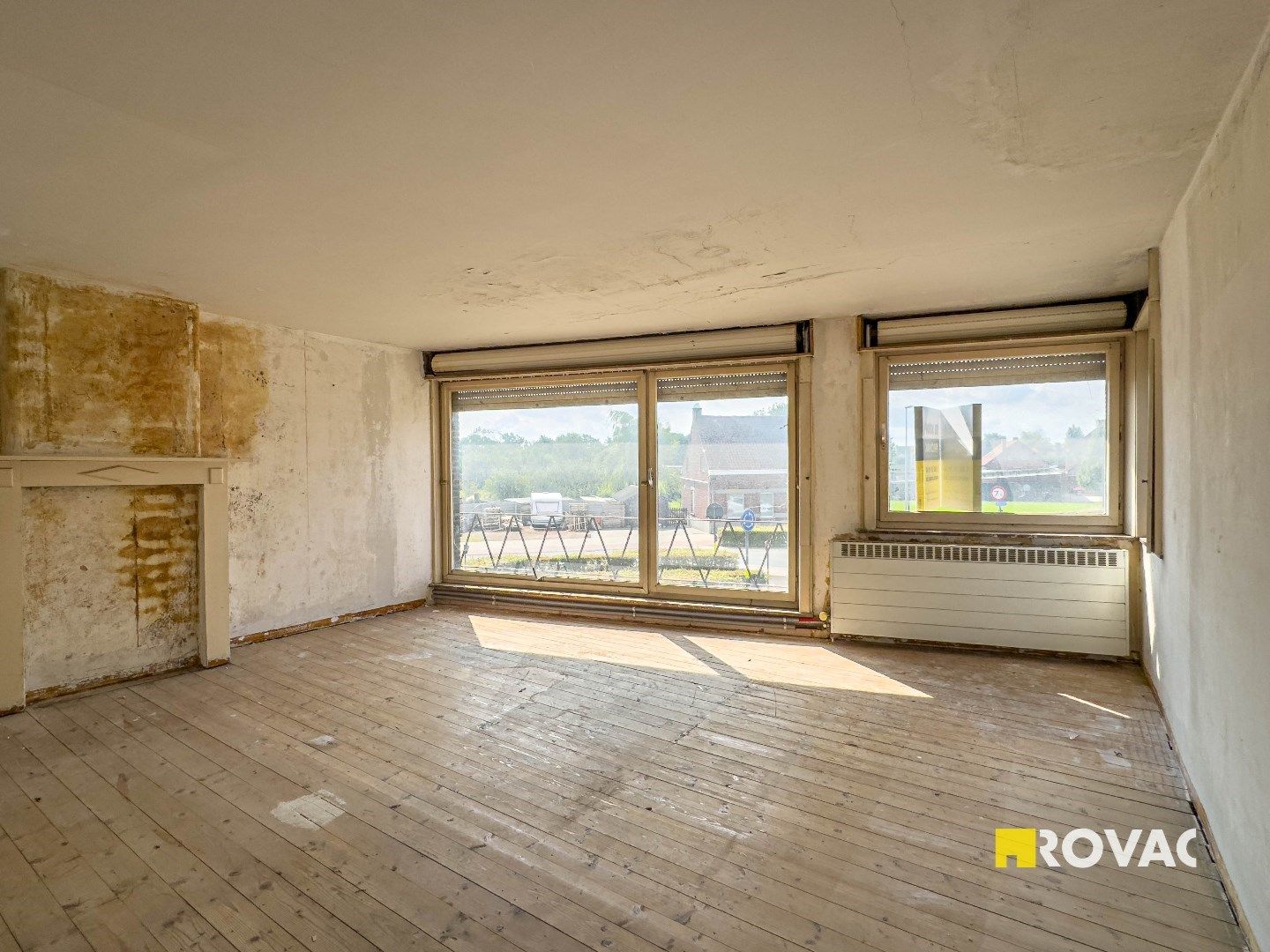 Te renoveren woning met loods en opslagplaatsen op 805 m² foto 9