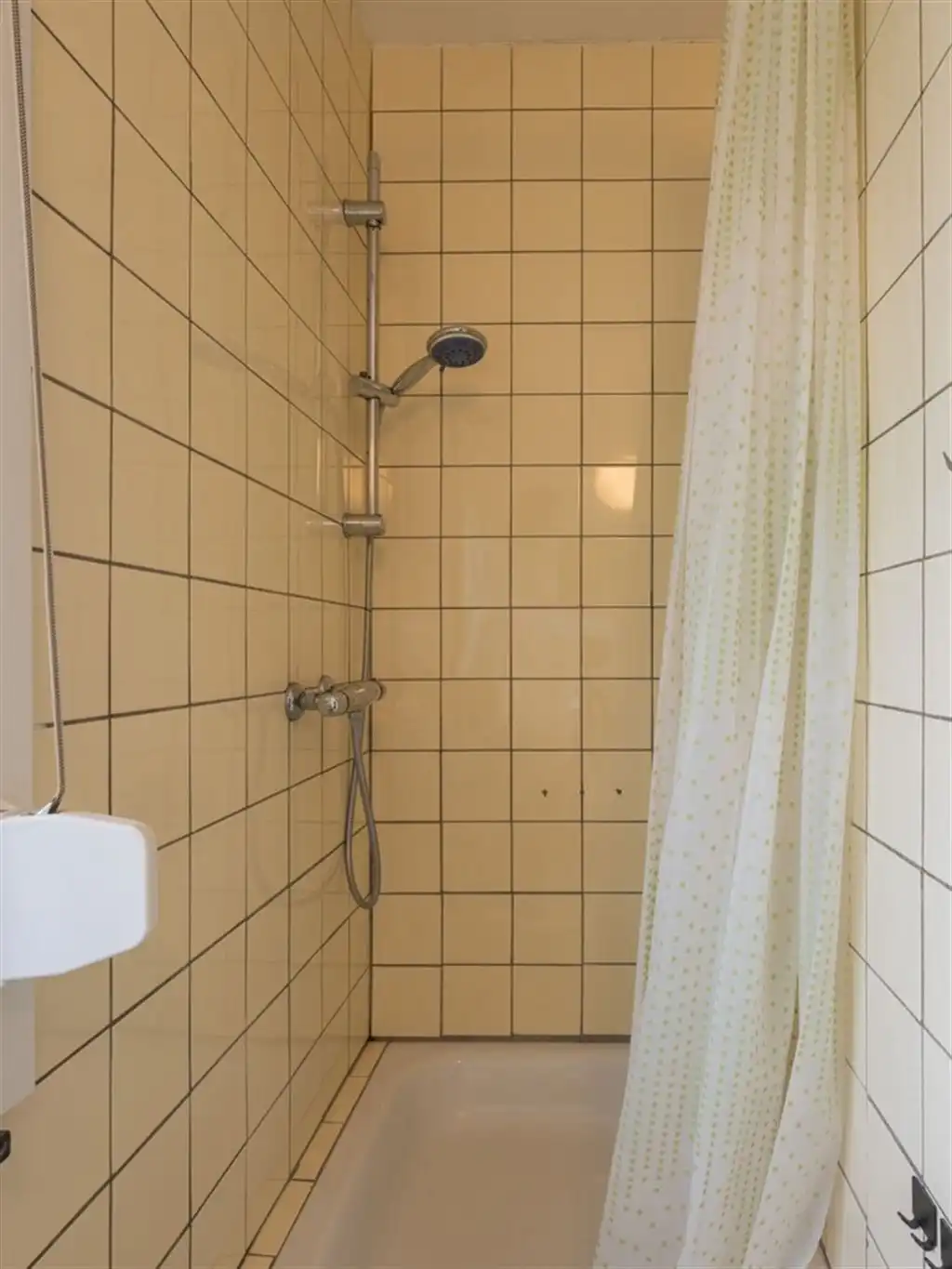 Instapklare, half-vrijstaande woning met inpandige garage foto 32
