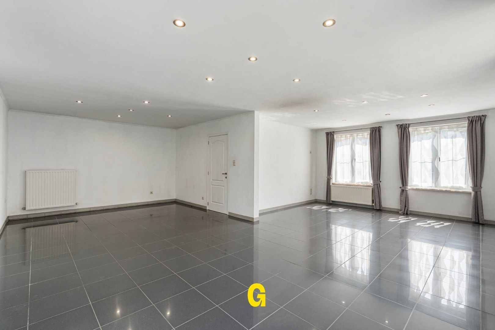 Verzorgde half-vrijstaande woning van degelijke kwaliteit, in een doodlopende kindvriendelijke straat in het mooie Romershoven foto 3