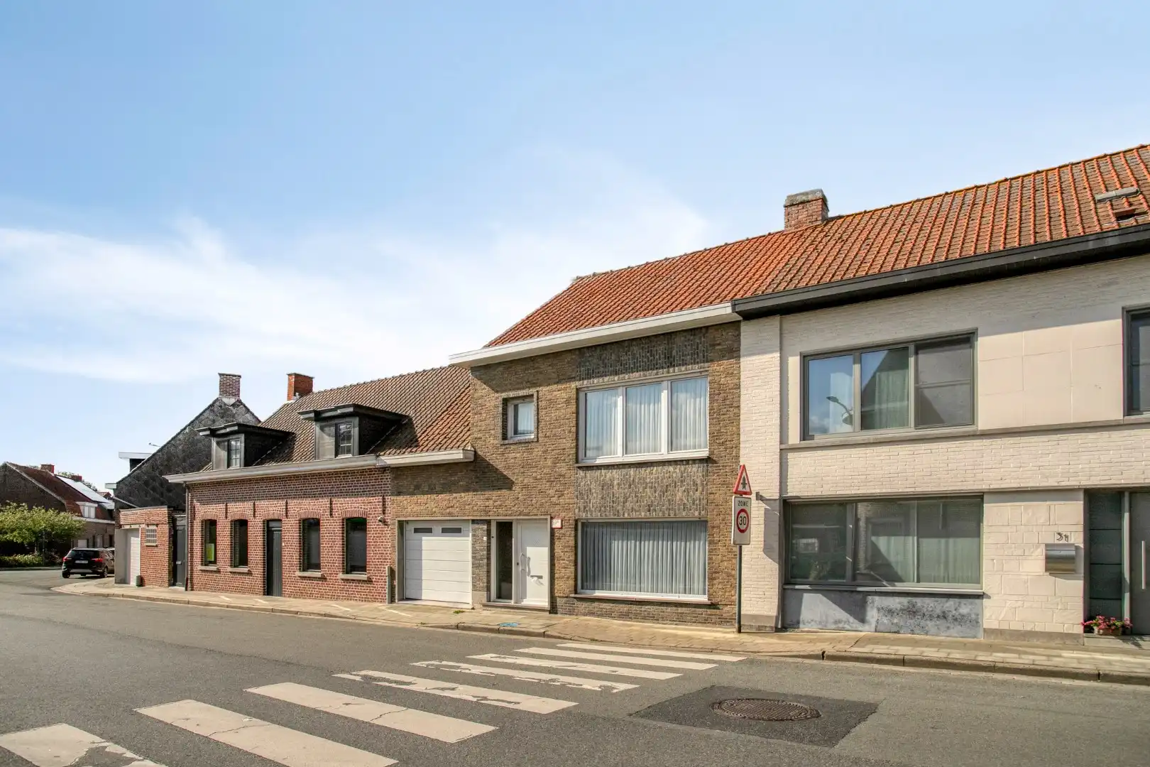Hoofdfoto van de publicatie: Gezellige rijwoning met 3 slaapkamers en garage!
