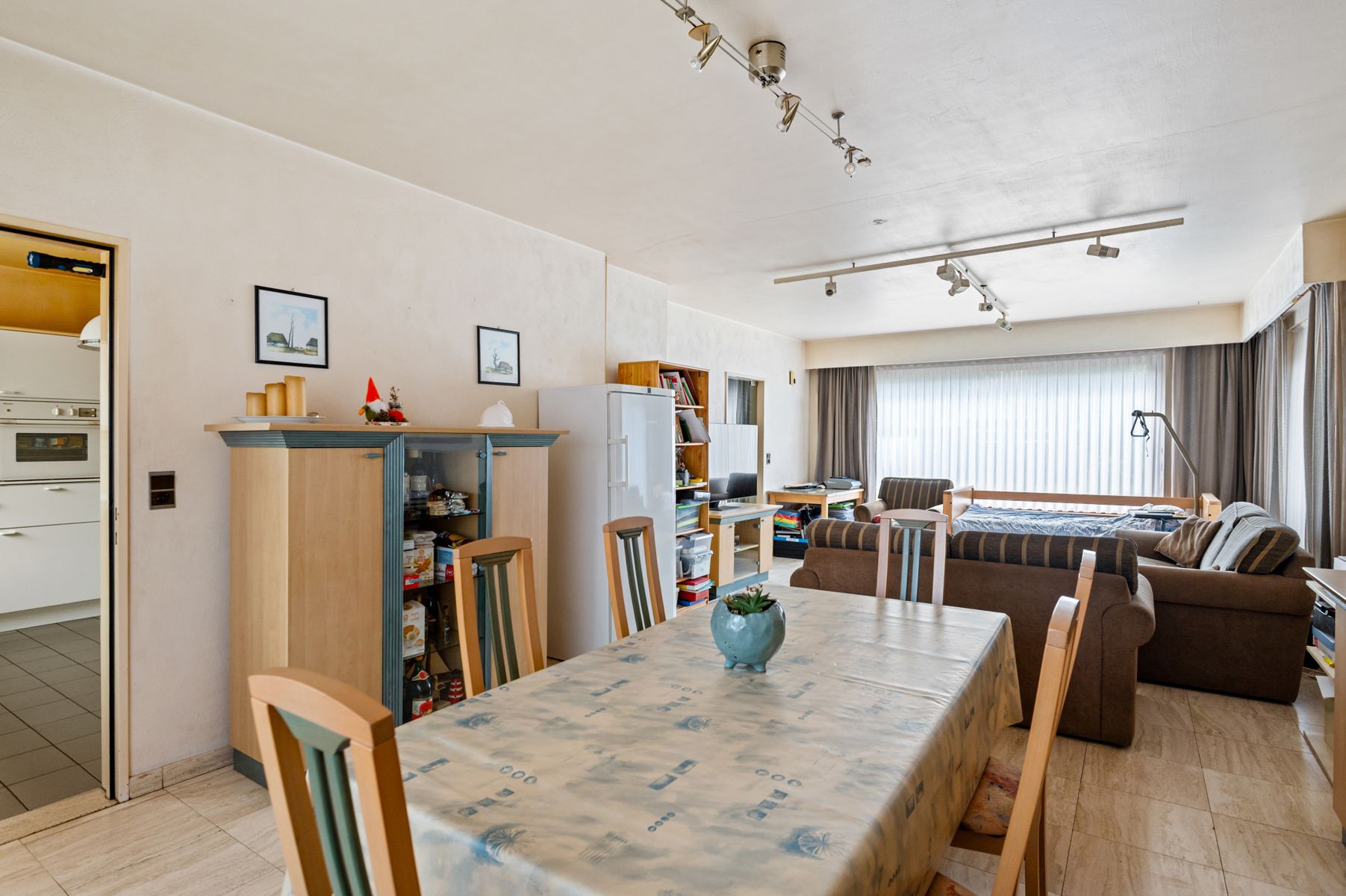 Ruime gezinswoning met bijgebouw en tuin op 694m2 grond foto 29