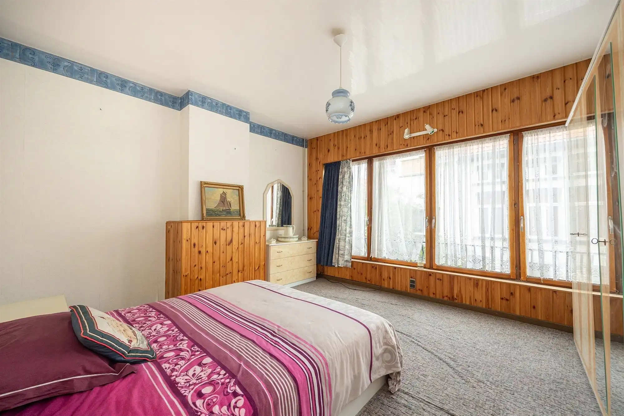 Gezinswoning met drie slaapkamers, tuin en garage foto 9