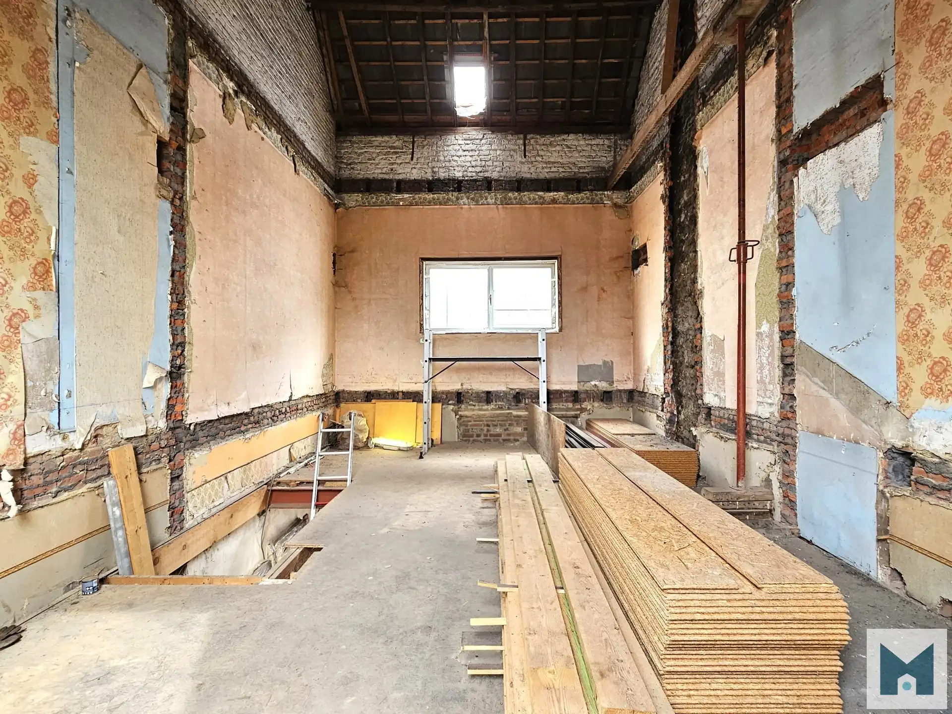 Renovatieproject met veel potentieel te Aalst! foto 13