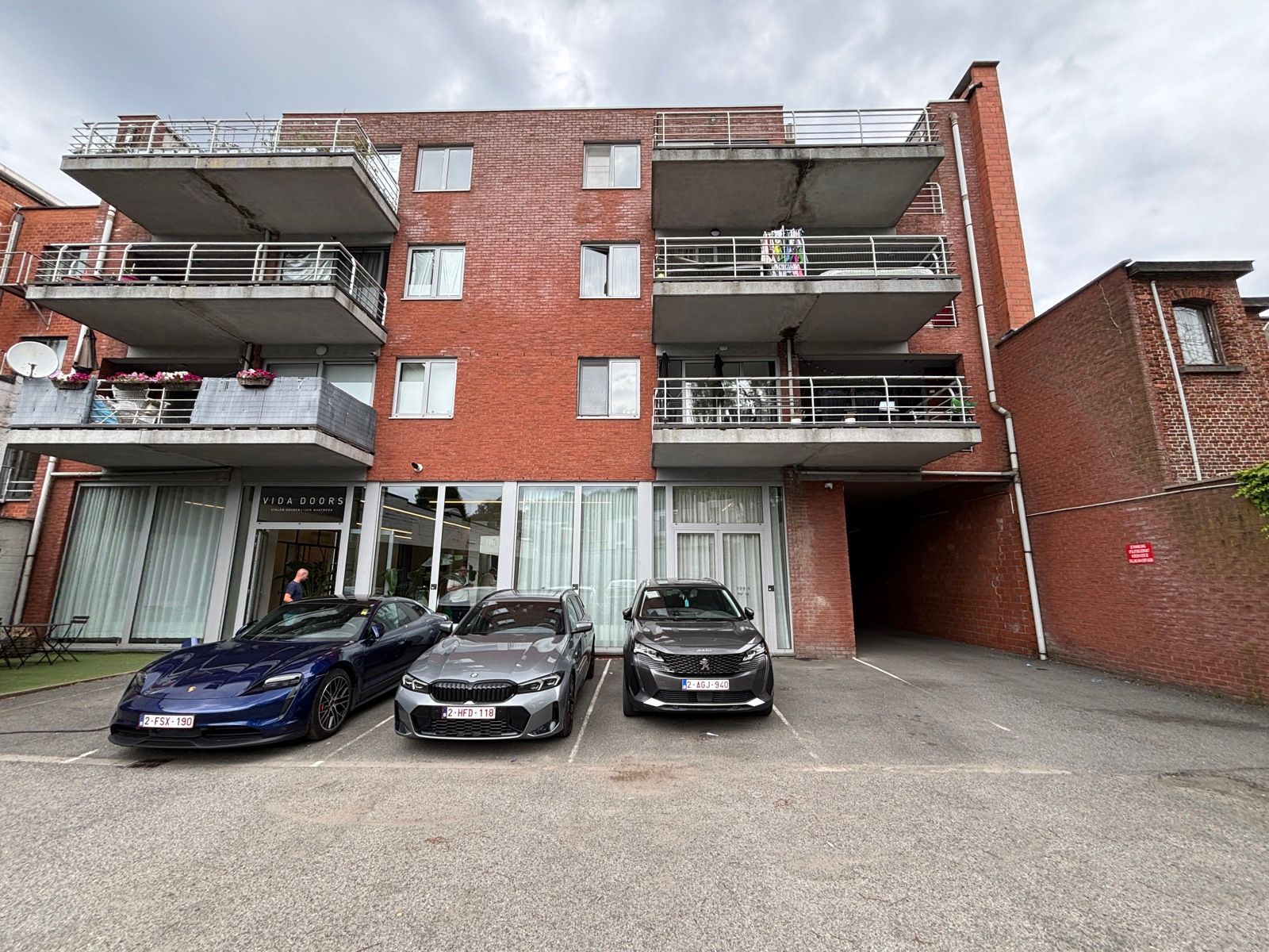 Handelsruimte met magazijn te huur in Mortsel (275 m²) foto 6