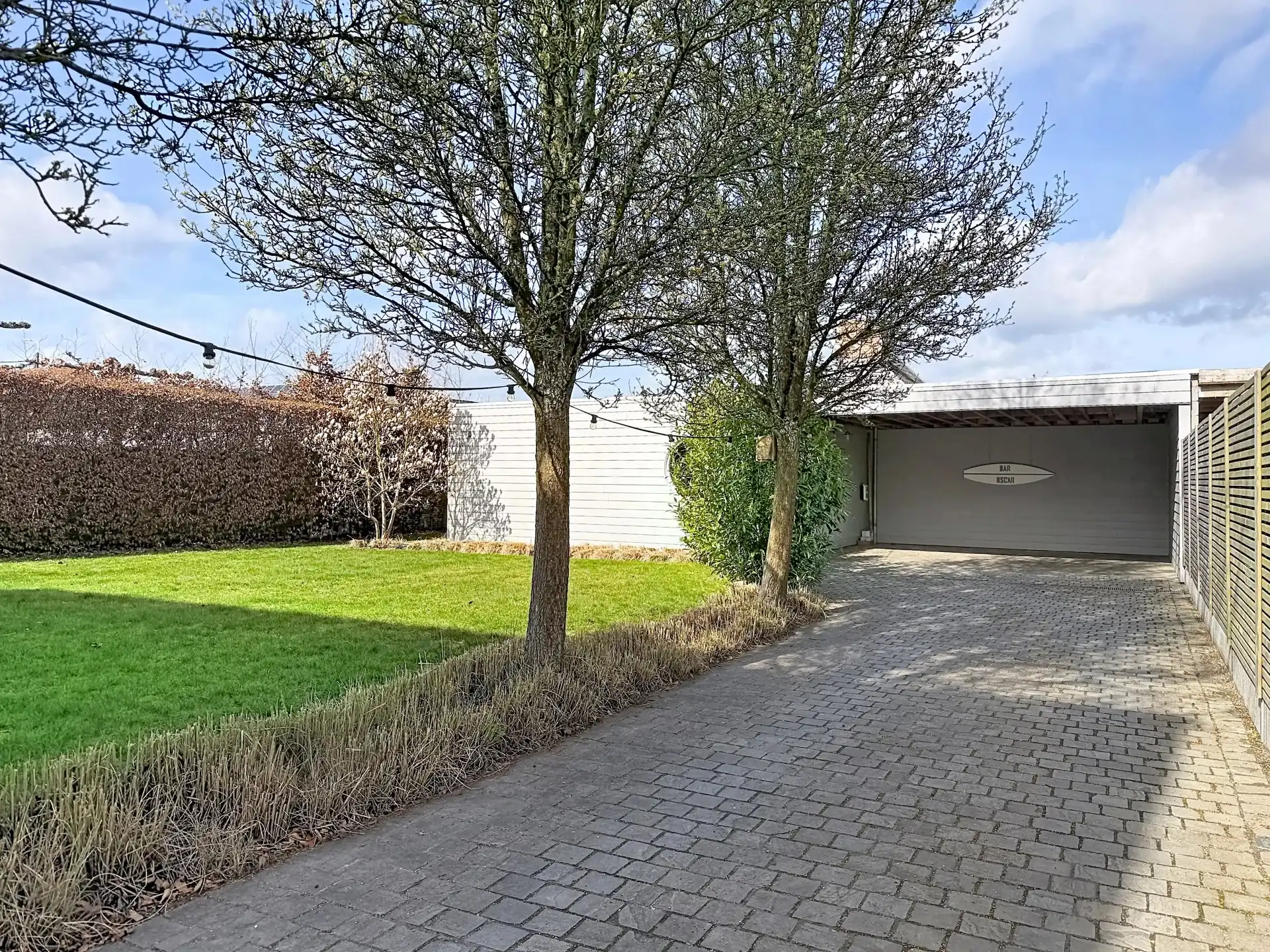 Prachtige luxueus ingerichte woning met 4 slaapkamers en 2 badkamers op een mooi perceel met bijgebouw. foto 47