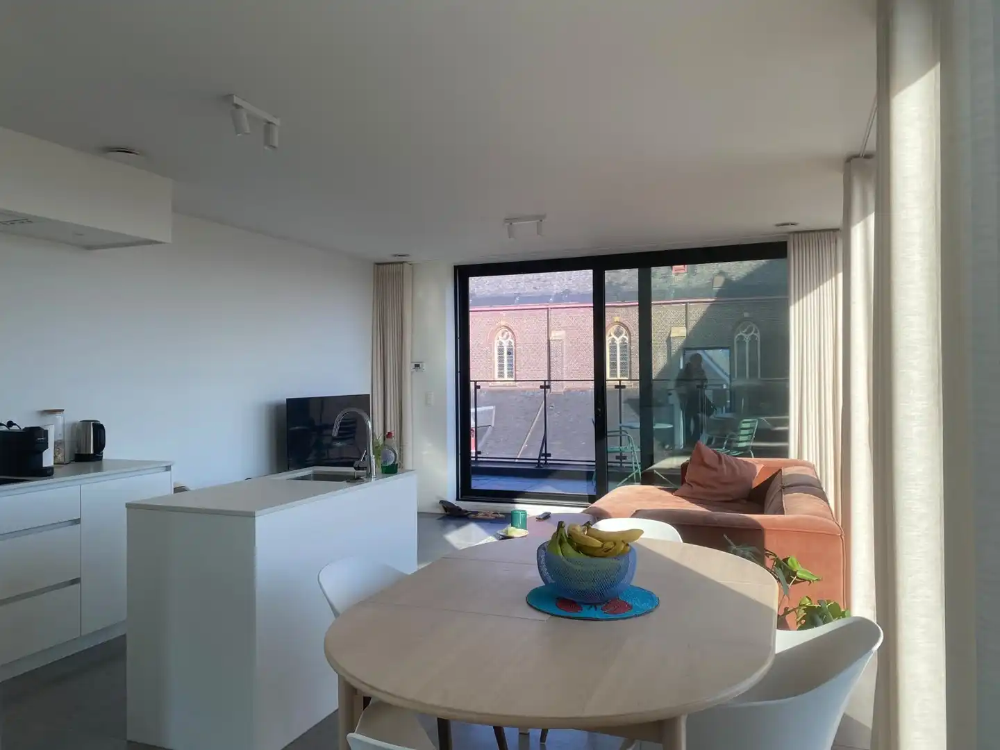 Duplexappartement met 2 slaapkamers in het centrum. foto {{pictureIndex}}