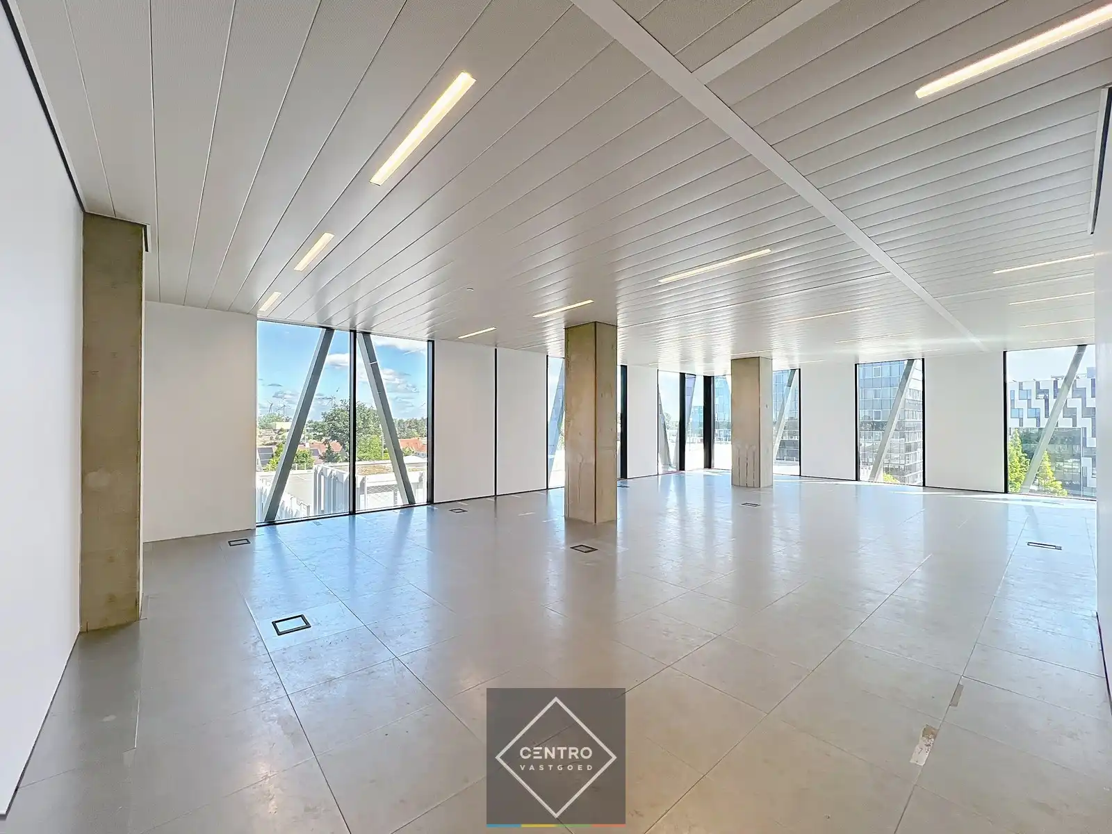 SCHERP GEPRIJSDE kantoorruimte (±240m²) met prachtige zichten in de Westwing Tower op de derde verdieping ! foto 15