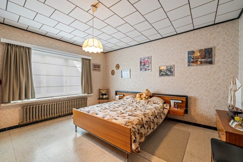 Veelzijdige villa met garage, werkplaats en 4 slaapkamers in Jabbeke foto 17