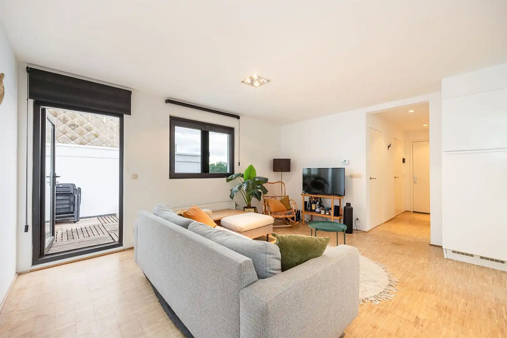 Gemeubeld wonen met terras in hartje Harmonie foto 8