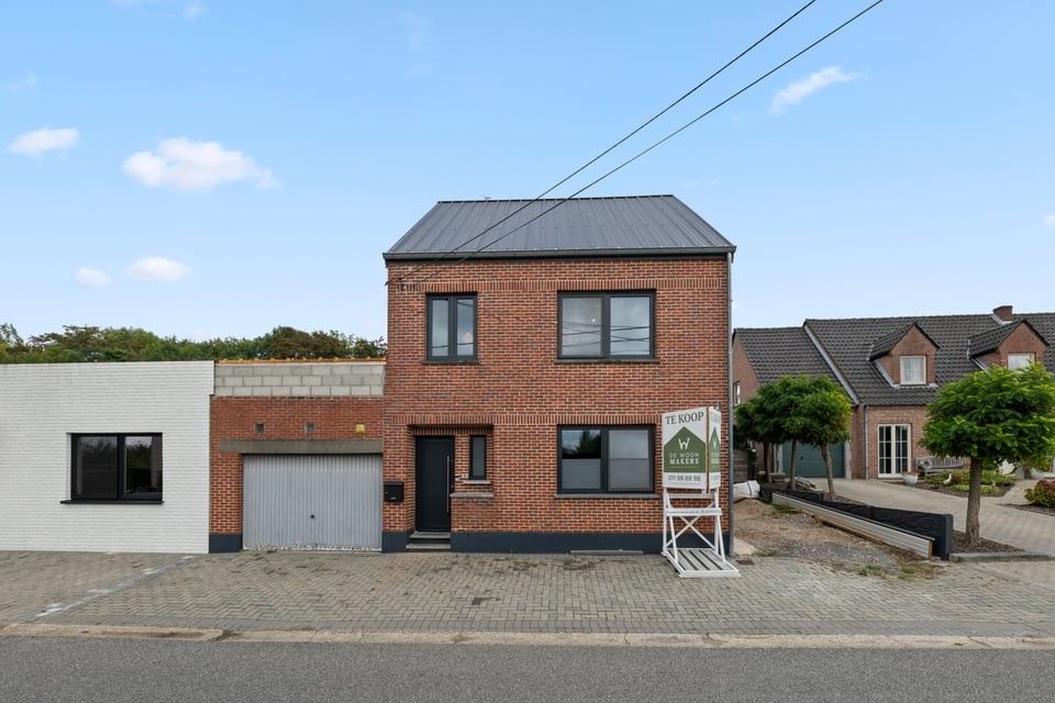 TE RENOVEREN GEZINSWONING MET GARAGE GARAGE IN VLIERMAAL foto 2
