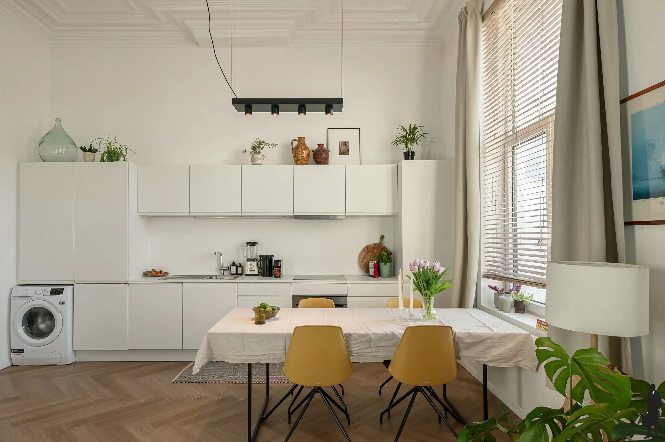 Lichtrijk appartement met hoge plafonds en terras foto 7