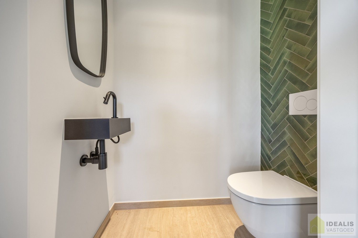 IDEALIS VASTGOED – Schitterend volledig vernieuwde woning (+- 220m²) met een heerlijke open leefruimte, 3 ruime slaapkamers, luxueuze badkamer, ruime wasplaats op een fijn zuid georiënteerd perceel! Dit heerlijke huis bevindt zich op een knap perceel van 8a 69ca in een heerlijk rustige en groene omgeving! - EEN MUST VISIT! - foto 14