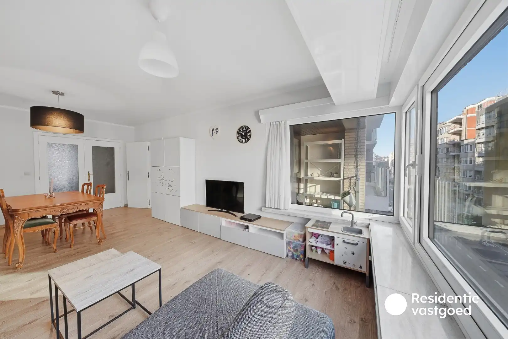 Ruim en energiezuinig 2-slaapkamerappartement in Oostende foto 4