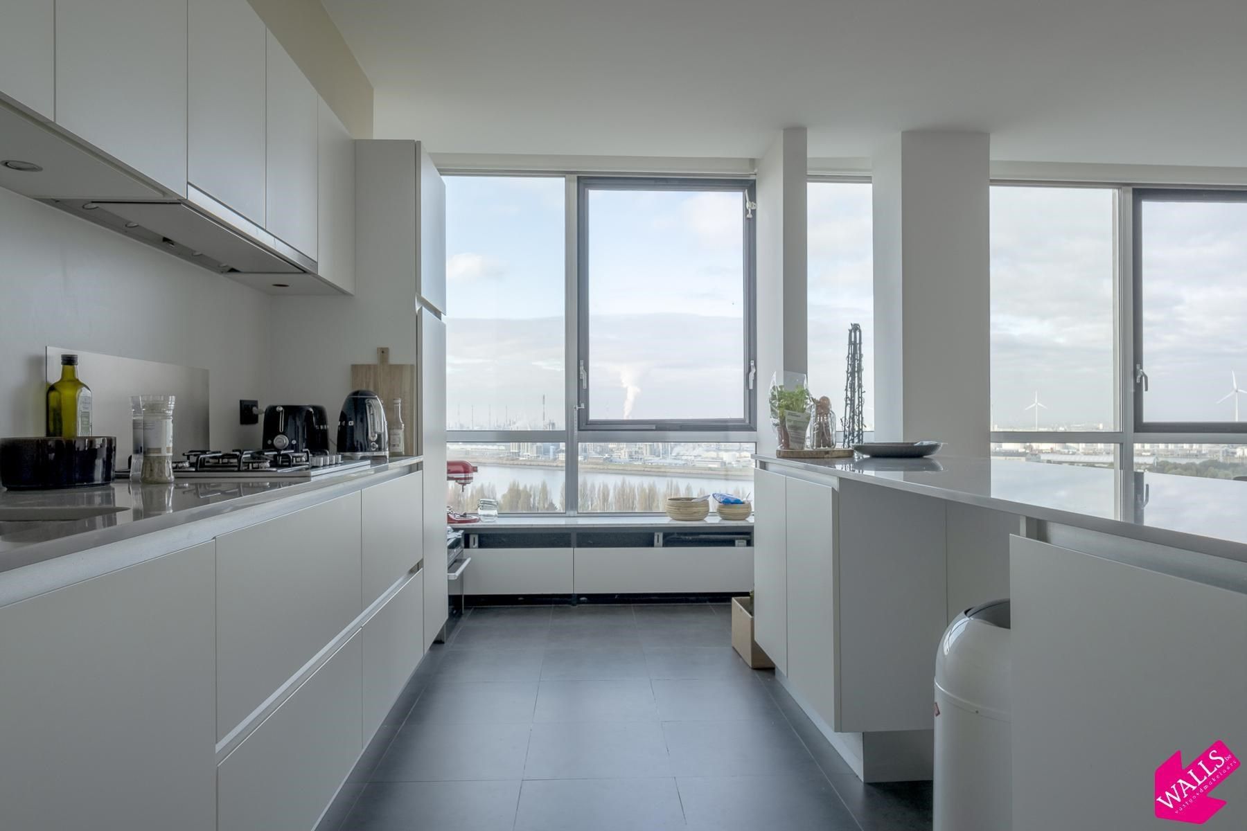 Gemeubeld appartement met prachtig uitzicht foto 8