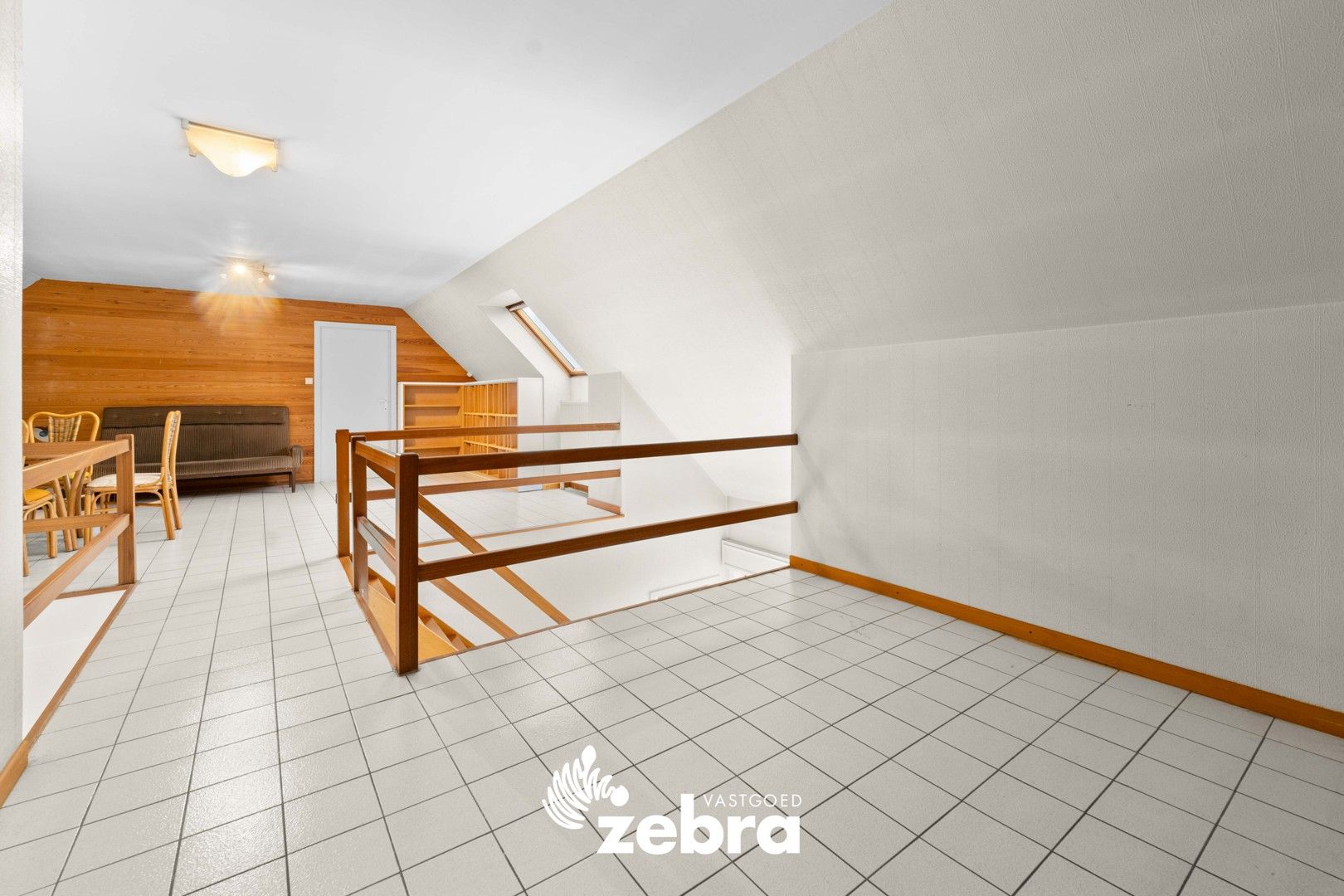 Op te frissen alleenstaande woning met vier of meer slaapkamers & garage te Roeselare! foto 22