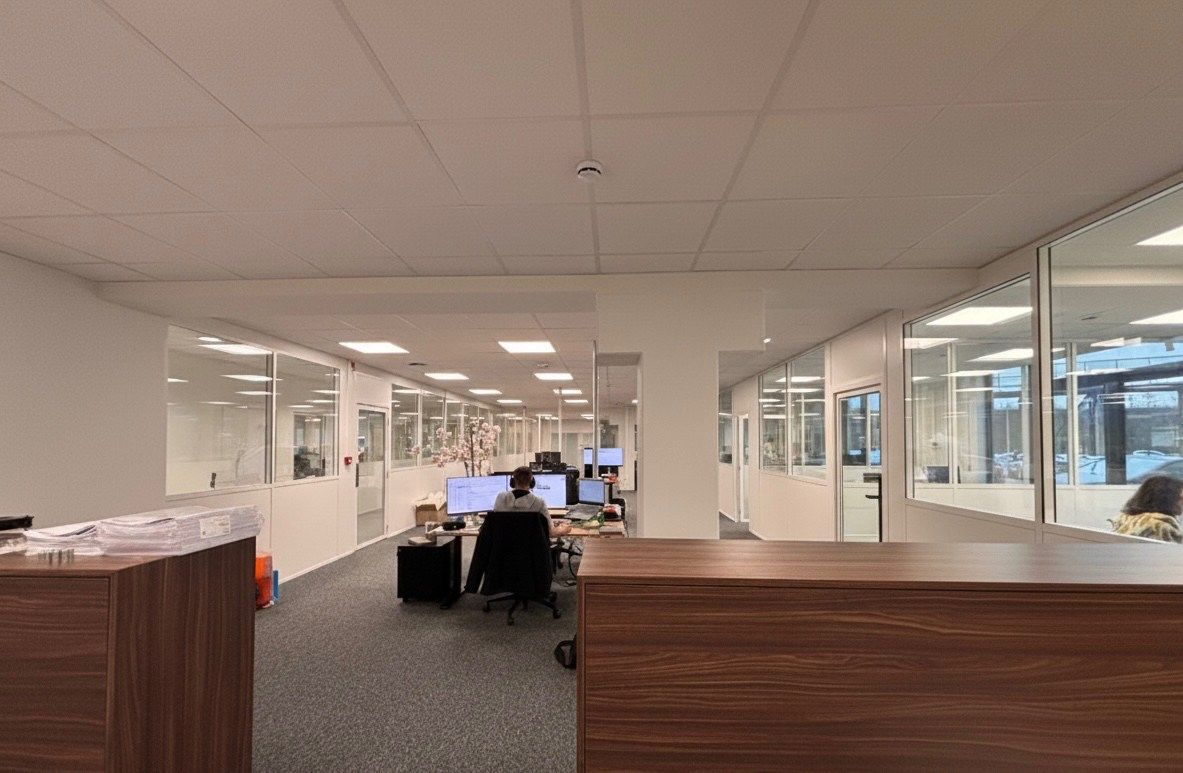 Modern en veelzijdig kantoorgebouw te huur – Pottelberg, Kortrijk foto 8