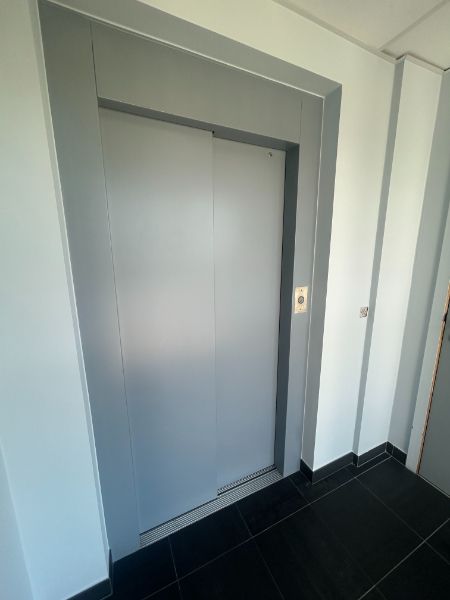 Kantoor van 213 m² op toplocatie Mariakerke (Gent) foto 11