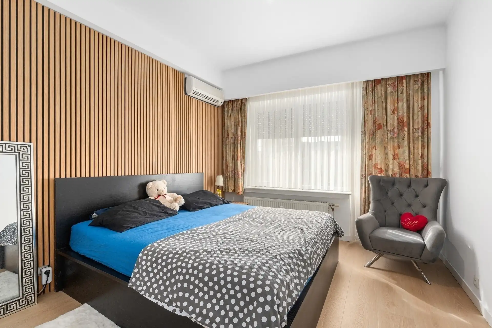 Appartement centraal gelegen met ondergrondse staanplaats foto 10