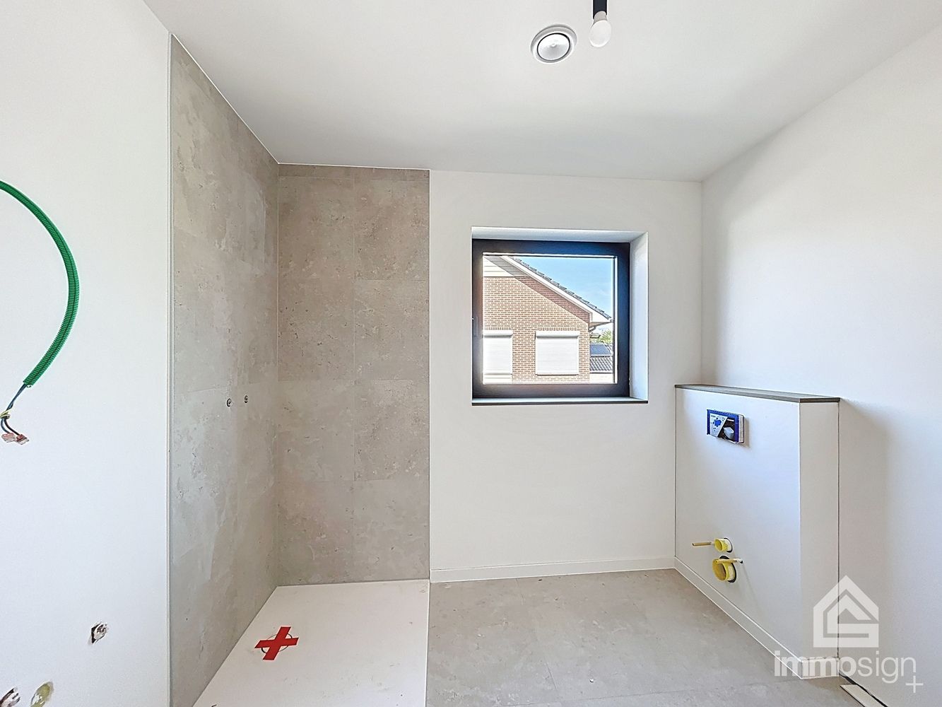 Instapklaar nieuwbouw appartement met 3 slaapkamers, 2 parkeerplaatsen, terras en kelderberging te Kinrooi foto 15