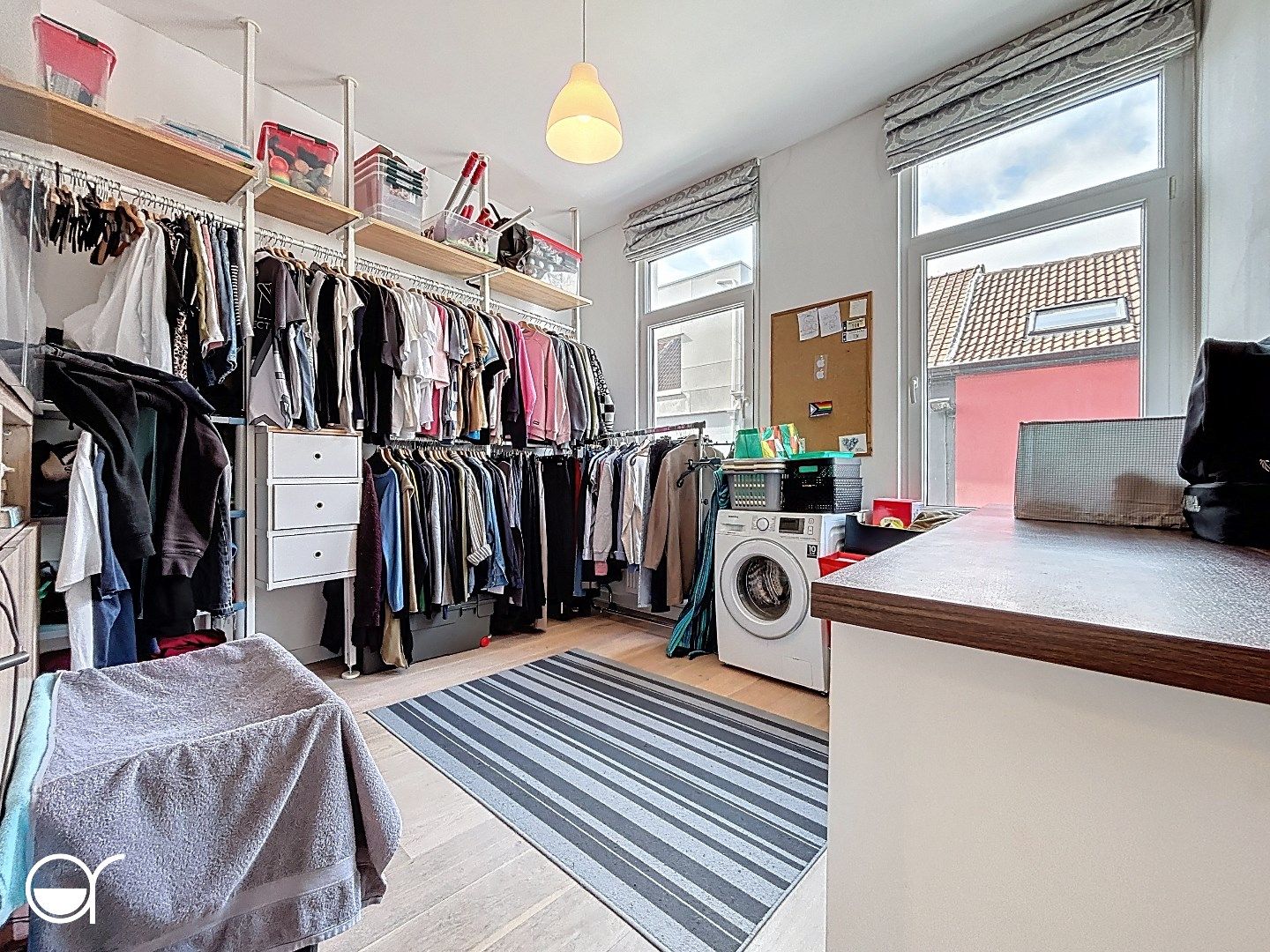 Rijwoning met terras en 3 slaapkamers foto 13