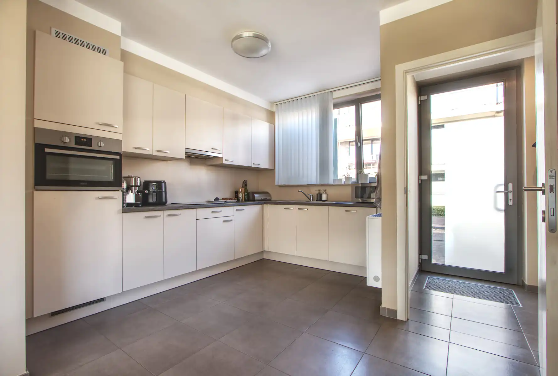 MODERNE WONING - 3 SLK - TUIN - TERRAS - CARPORT foto 10