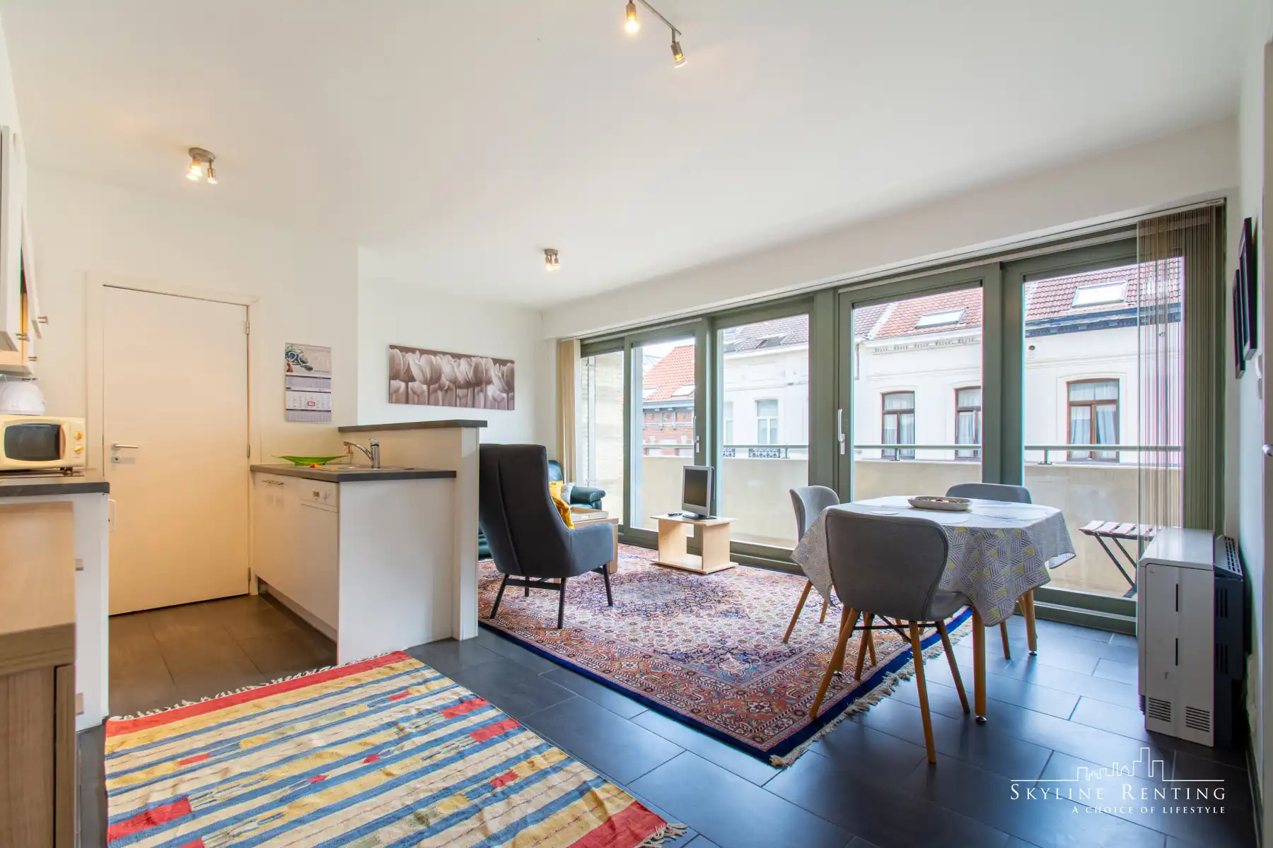 Prachtig gemeubeld app - 1Kamer + Terras (Europese wijk) foto 2