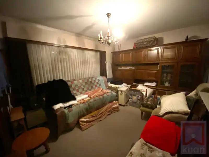 Ruime woning met tuin, 2 grote garages en kelder op grond groot 688m² foto 17