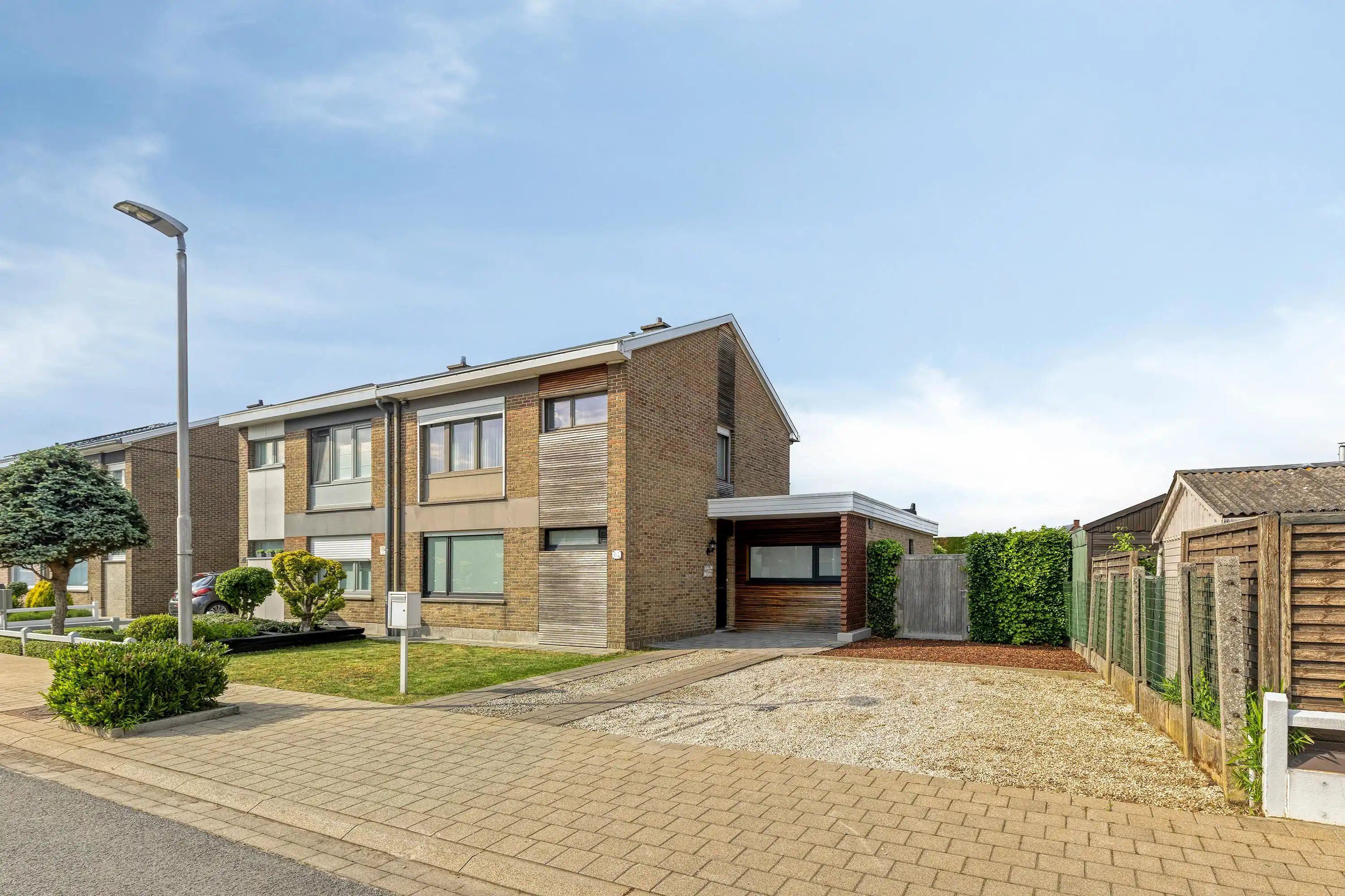 Instapklaar halfopen huis met 3 kamers te koop in Wielsbeke foto 23
