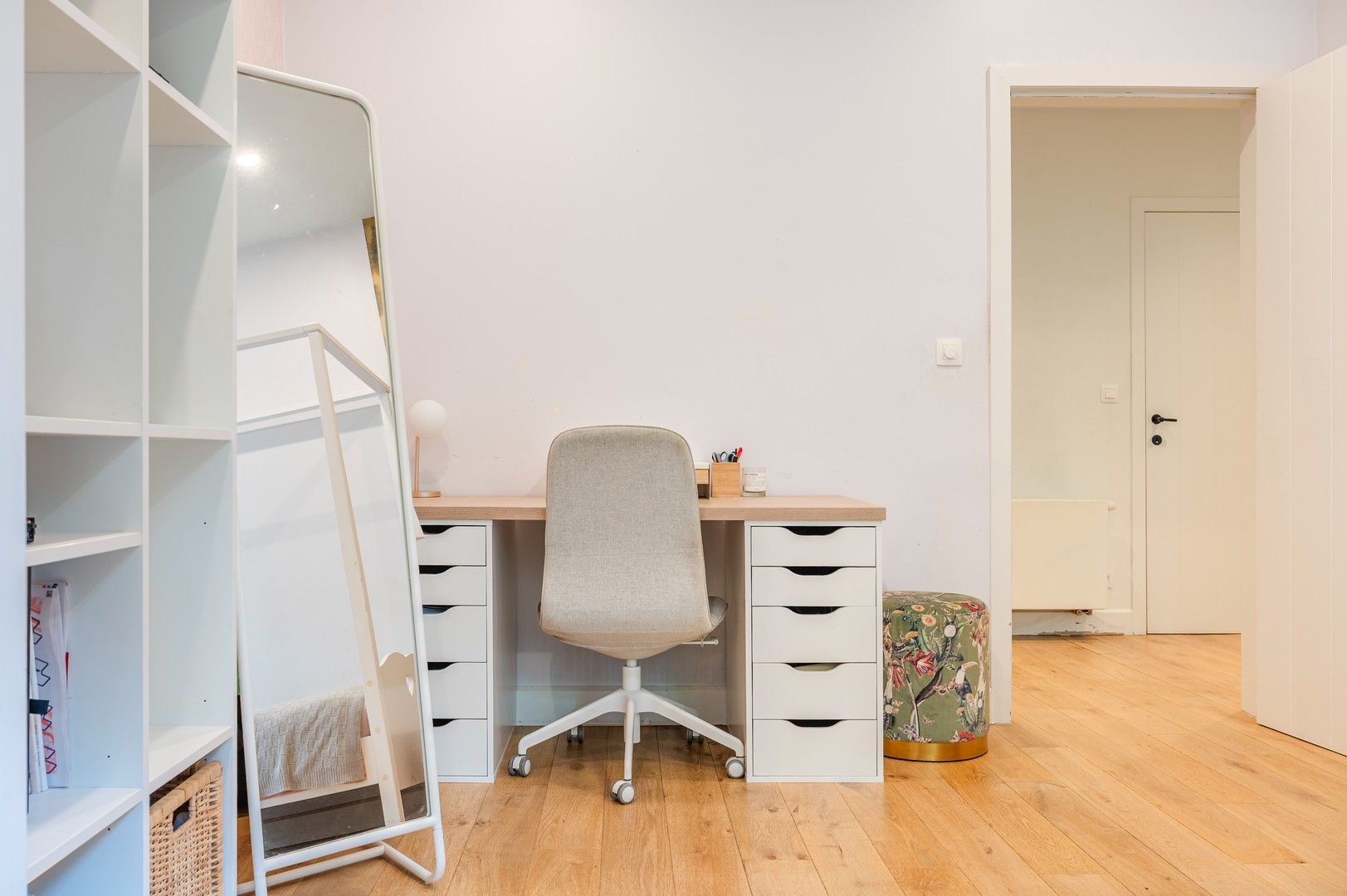 Gelijkvloerse villa met zwembad te koop in Zwijndrecht! foto 14