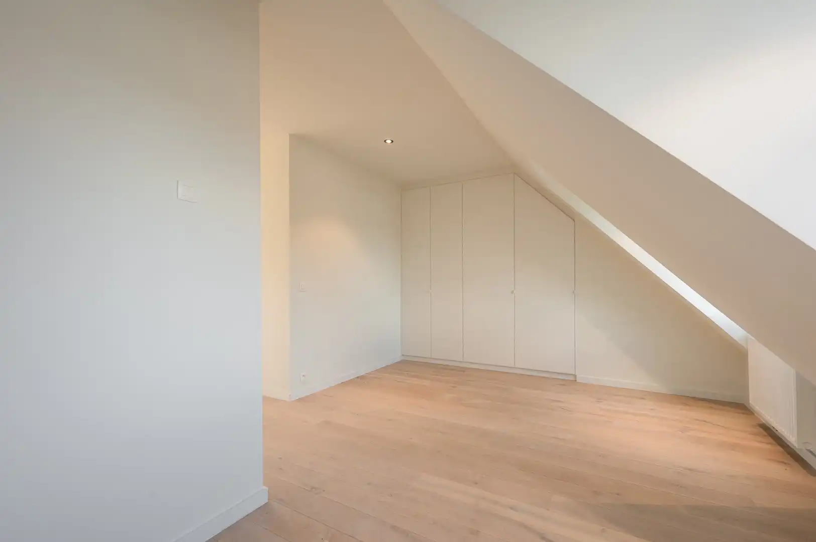 Uitzonderlijk ruime triplex met 4 slaapkamers gelegen in het centrum van Knokke. foto 21