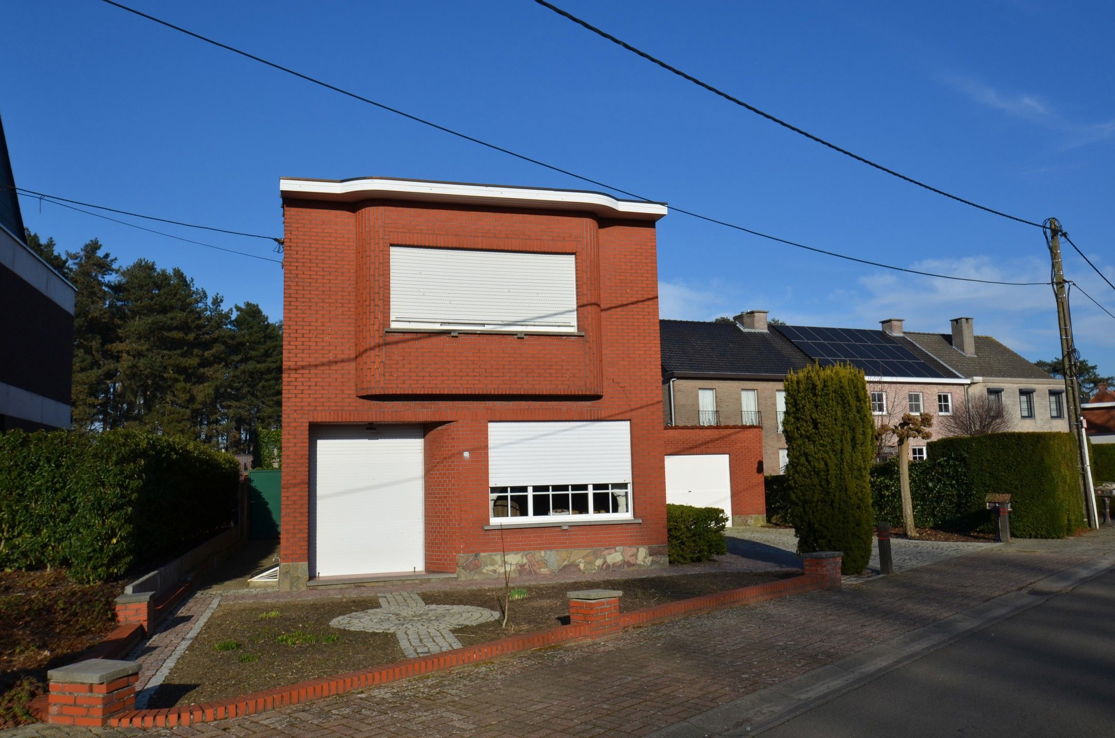 Rustig gelegen woning met magazijn foto 2