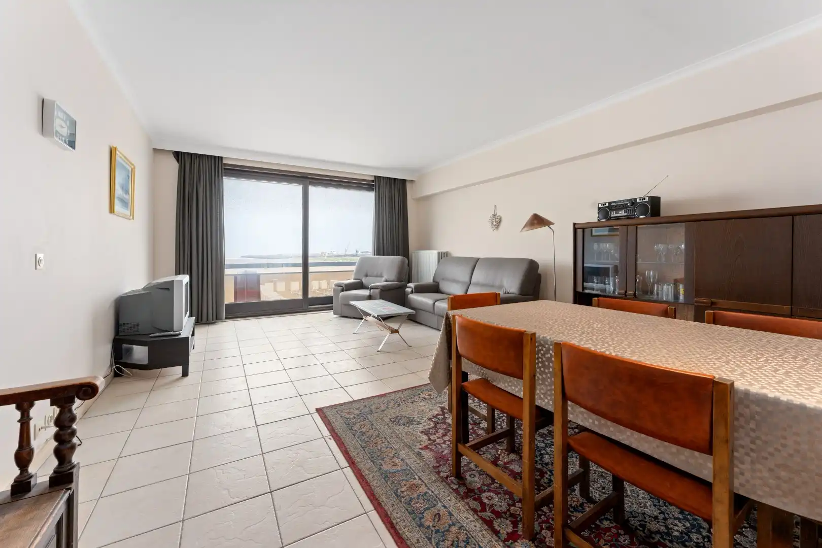 Ruim appartement met 3 slaapkamer op de Zeedijk - VKZ470 foto {{pictureIndex}}