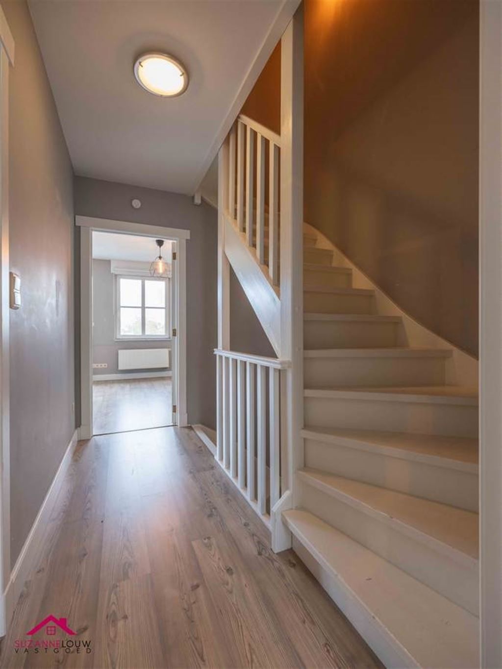 Instapklare ééngezinswoning in gesloten bebouwing foto 25