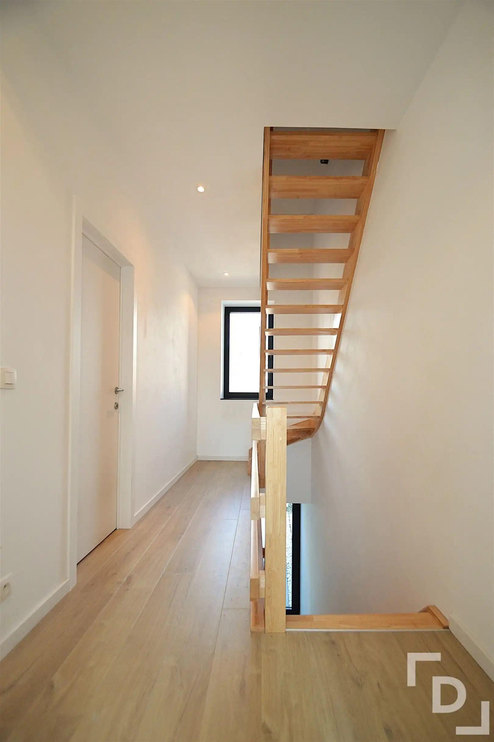Volledig gerenoveerde, karaktervolle woning met tuin in Ieperse stadscentrum foto 10