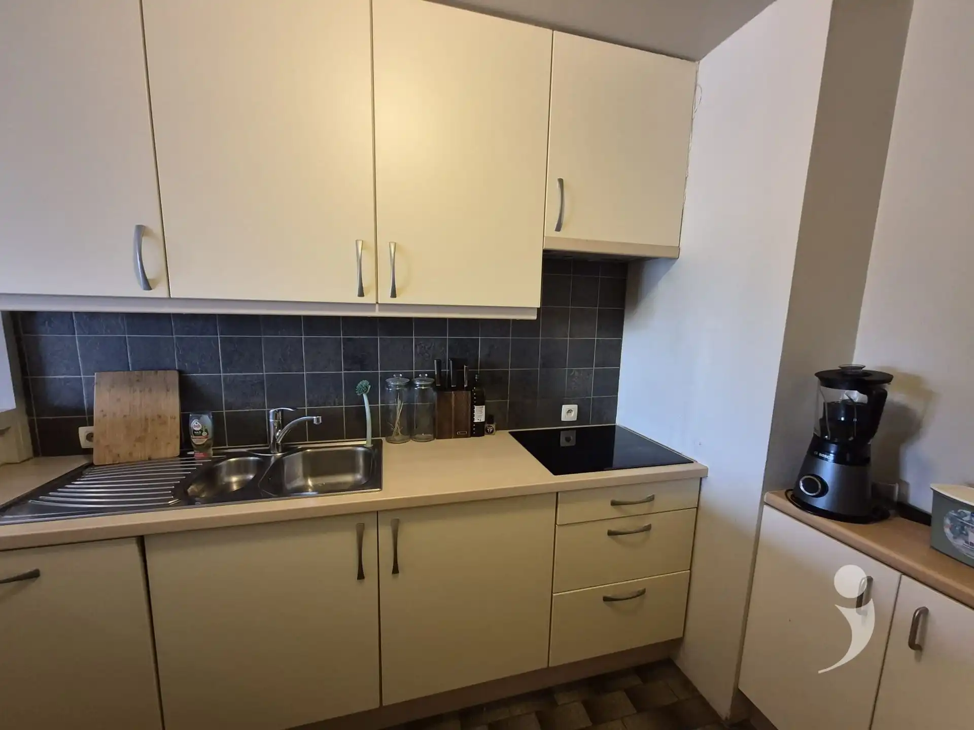 Bemeubeld appartement foto 14