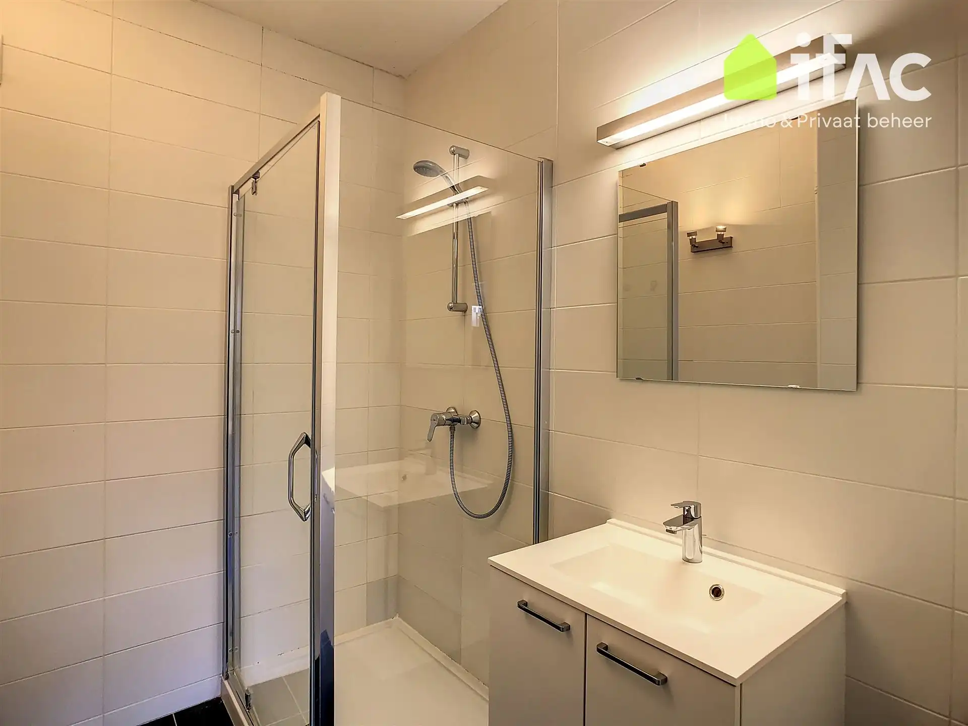 Prachtig appartement met 2 slaapkamers foto 8