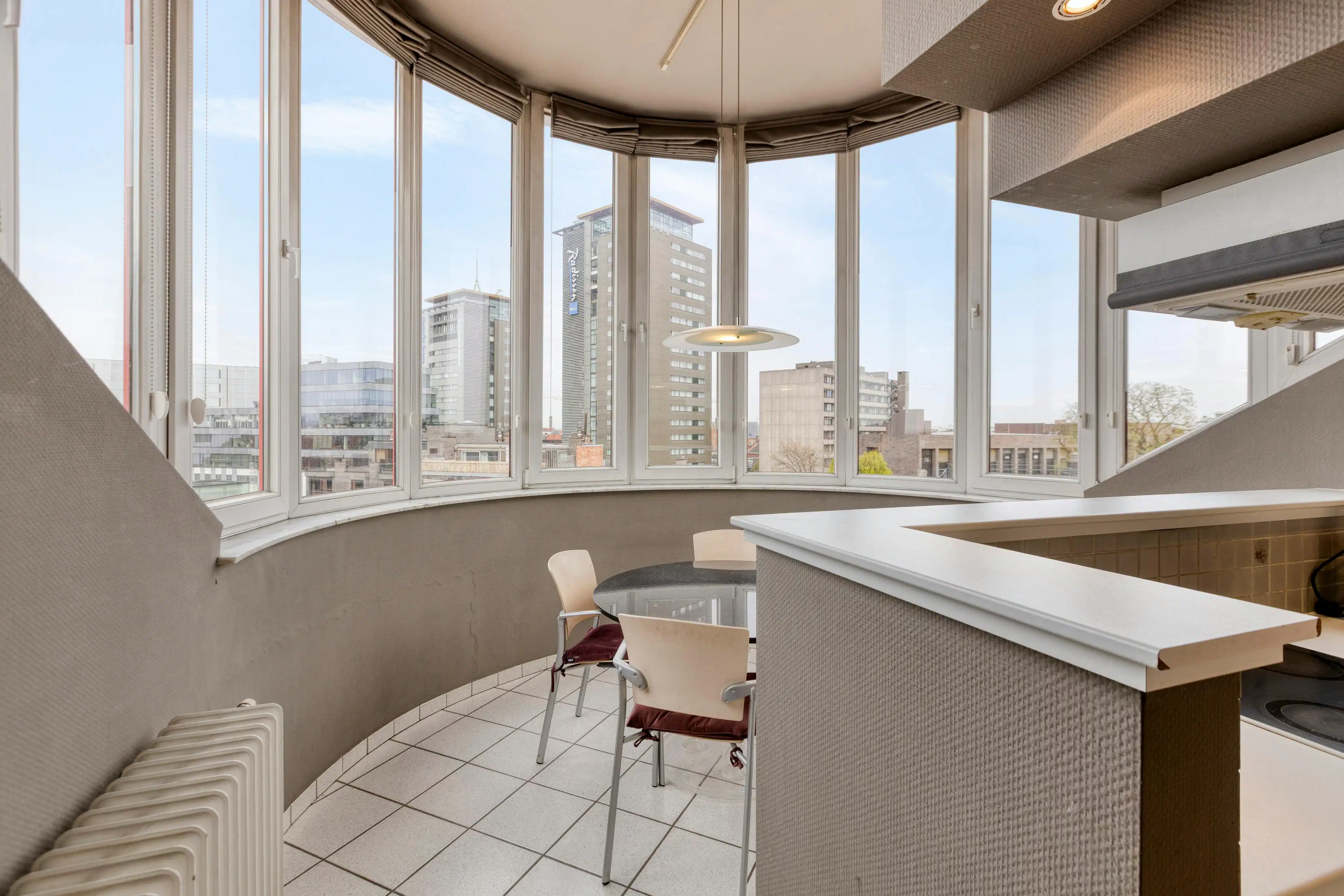 Instapklaar penthouse met uniek uitzicht over de Groene Boulevard van Hasselt foto 9