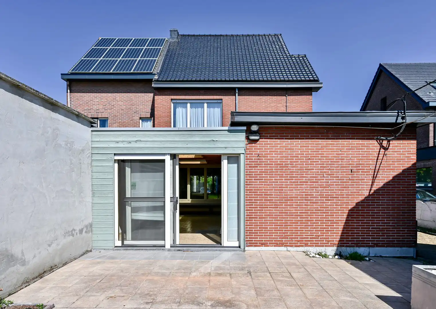 Ruime woning met 3 slaapkamers, vernieuwd dak en vergund schoonheidssalon. foto 28