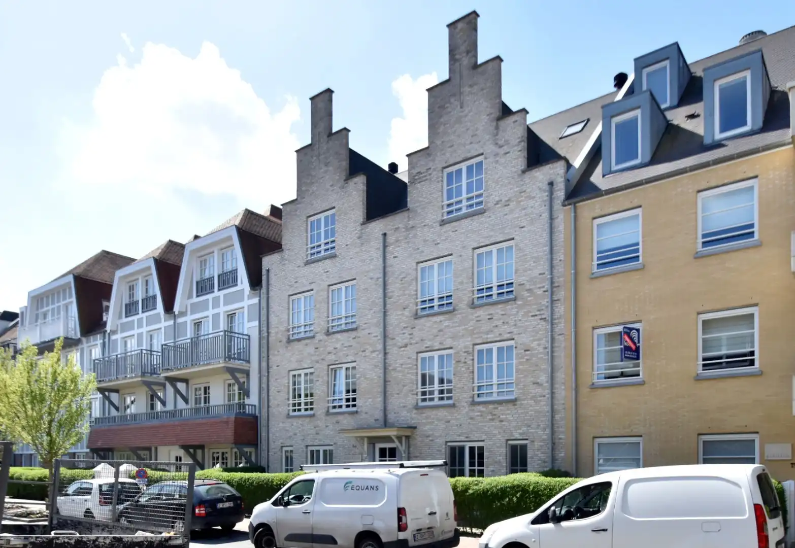  foto {{pictureIndex}}