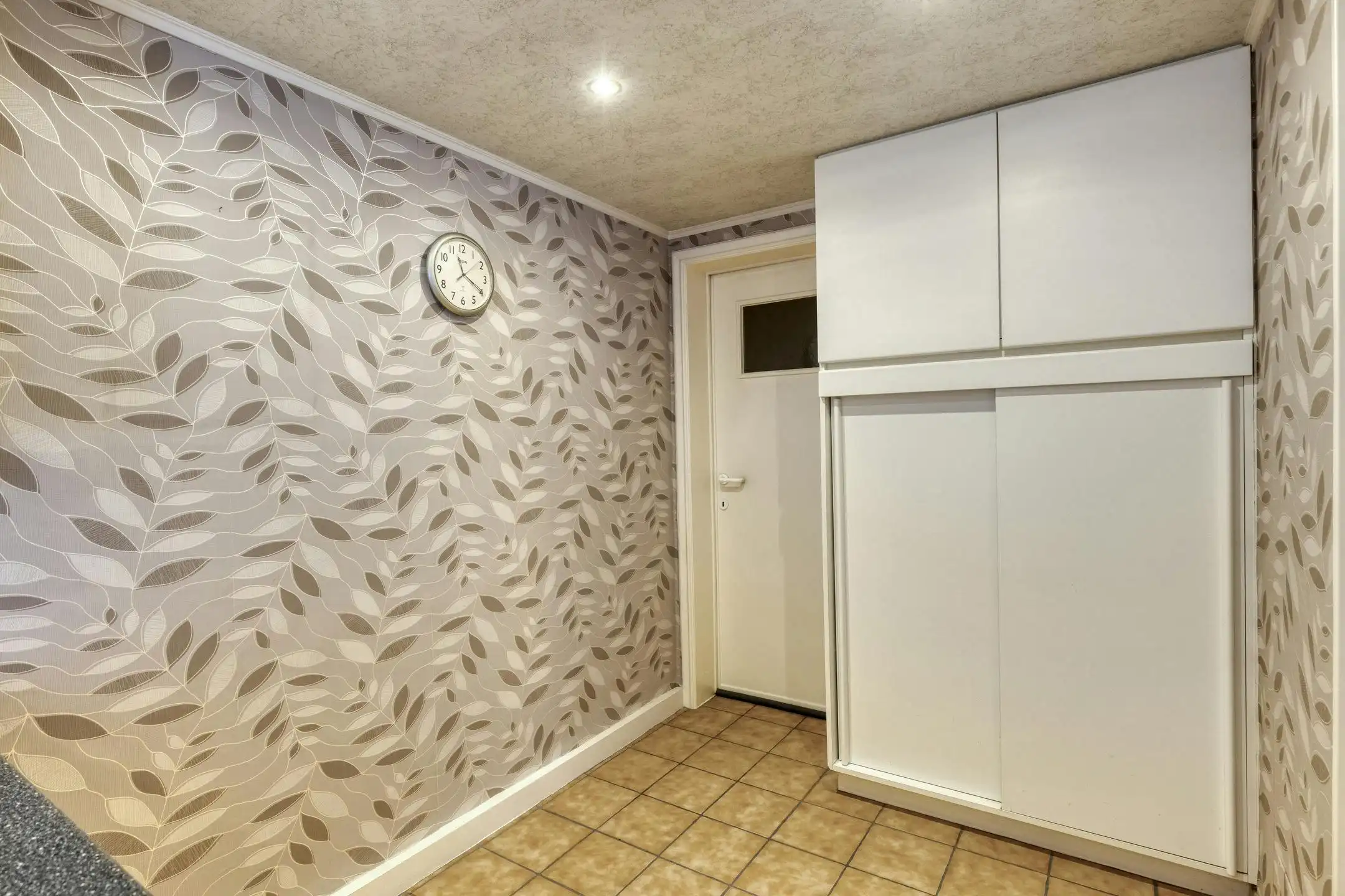 Te renoveren huis met 3 kamers te koop in Ooigem foto 7