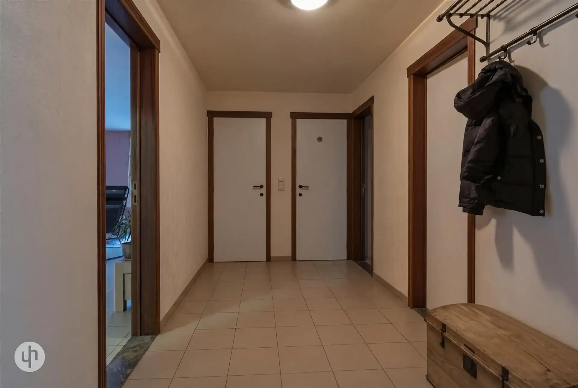 Gelijkvloersappartement met drie slaapkamers en garage foto 11