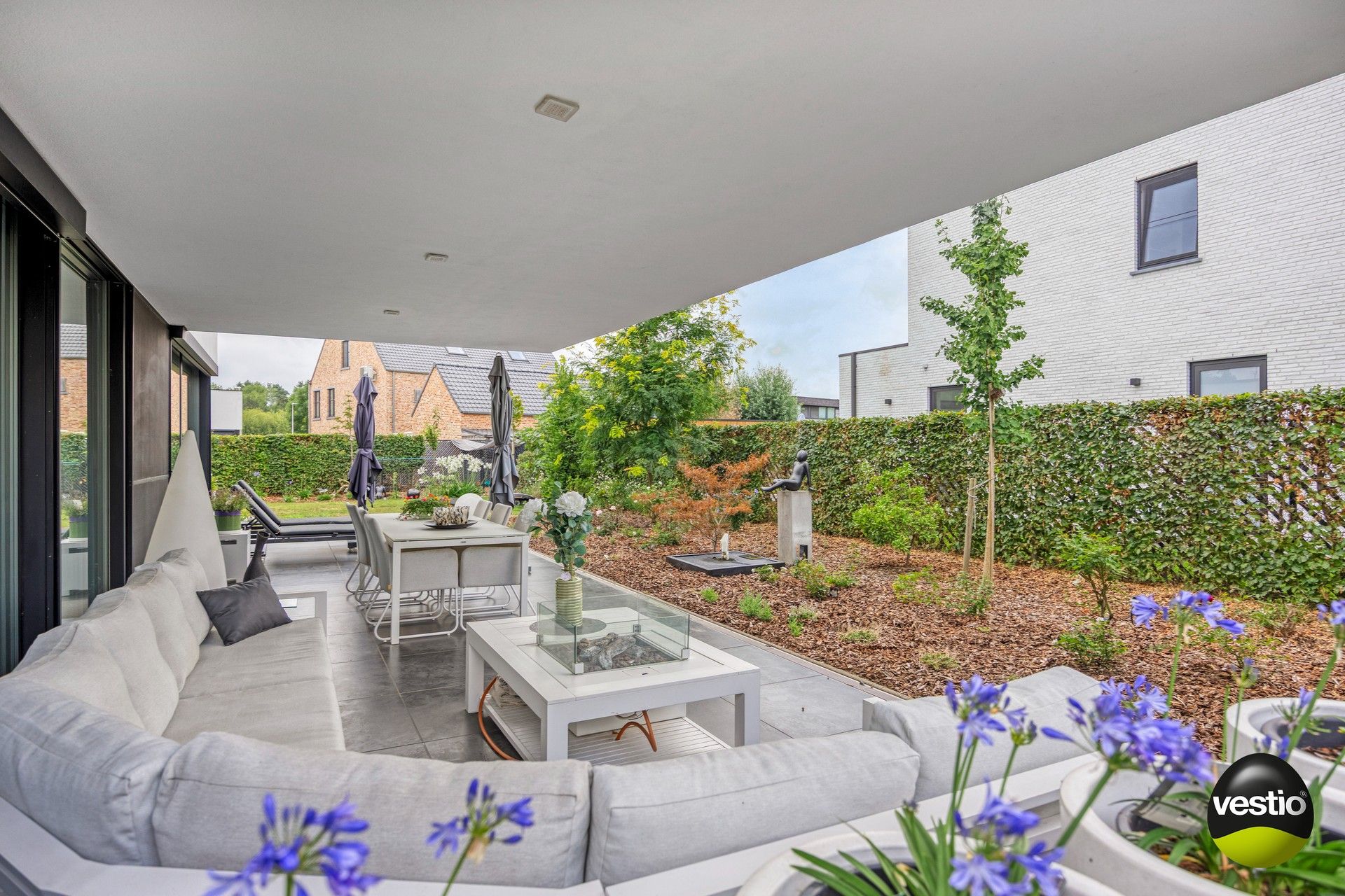 MODERNE VILLA – TOPAFWERKING IN RUSTIGE WIJK foto 36
