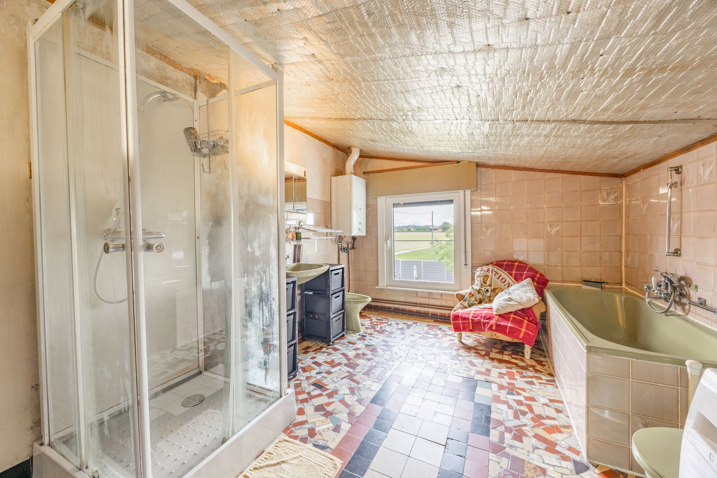 KLOEKE GEZINSWONING MET MAGAZIJN OP 737M² foto 17