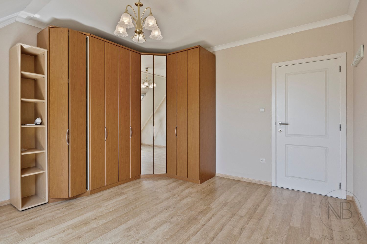 Riant appartement in het centrum van Genk met autostaanplaats! foto 23