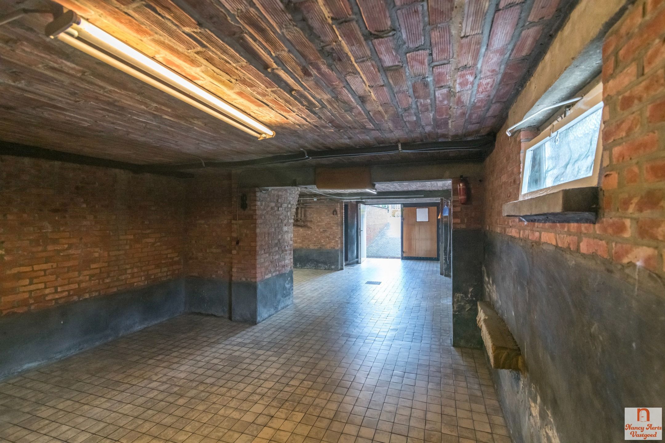 Vrijstaande, goed onderhouden woning op 20 are grond foto 28