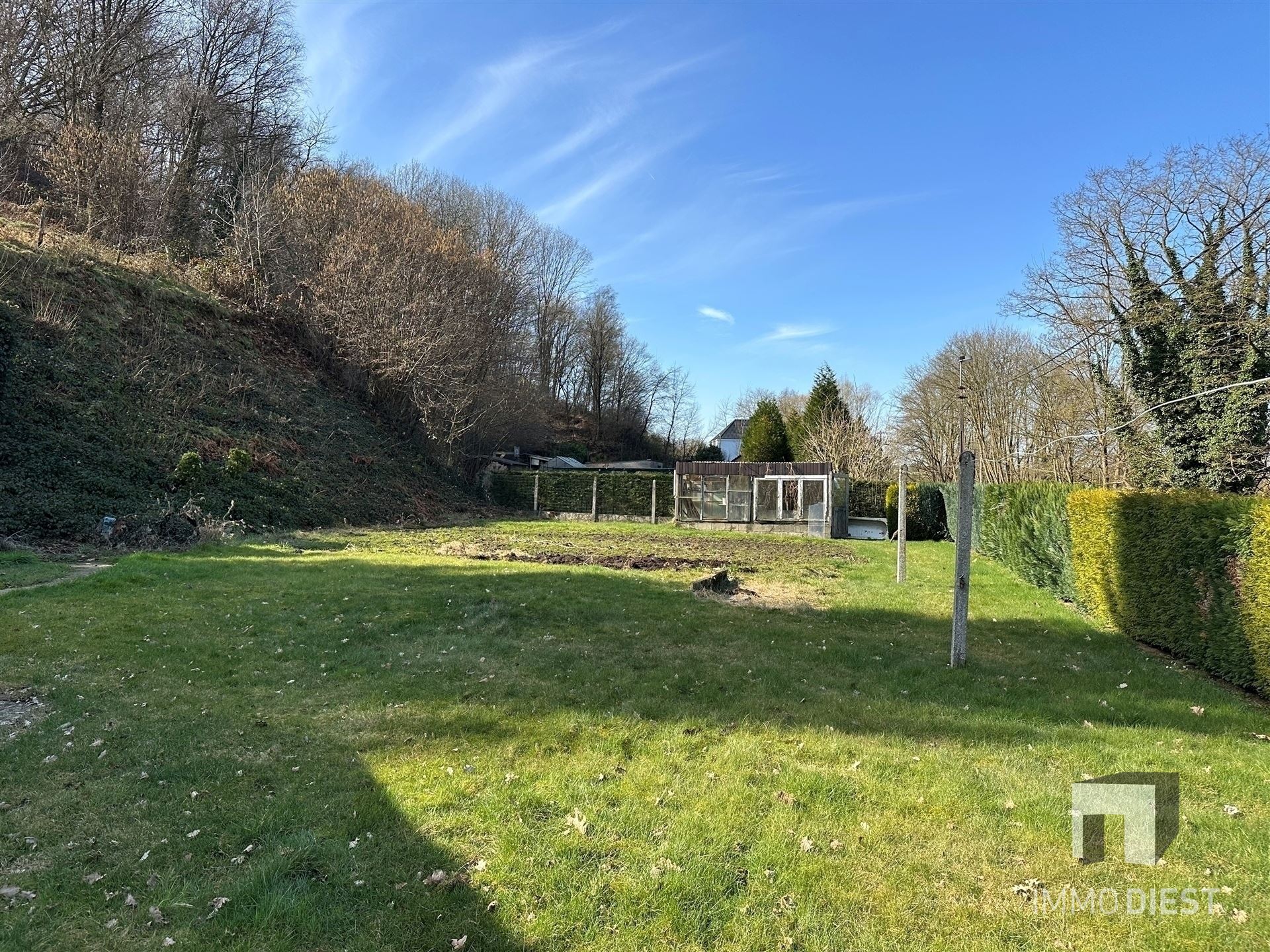 Woning met stalling/opslagplaats en weiland foto 34