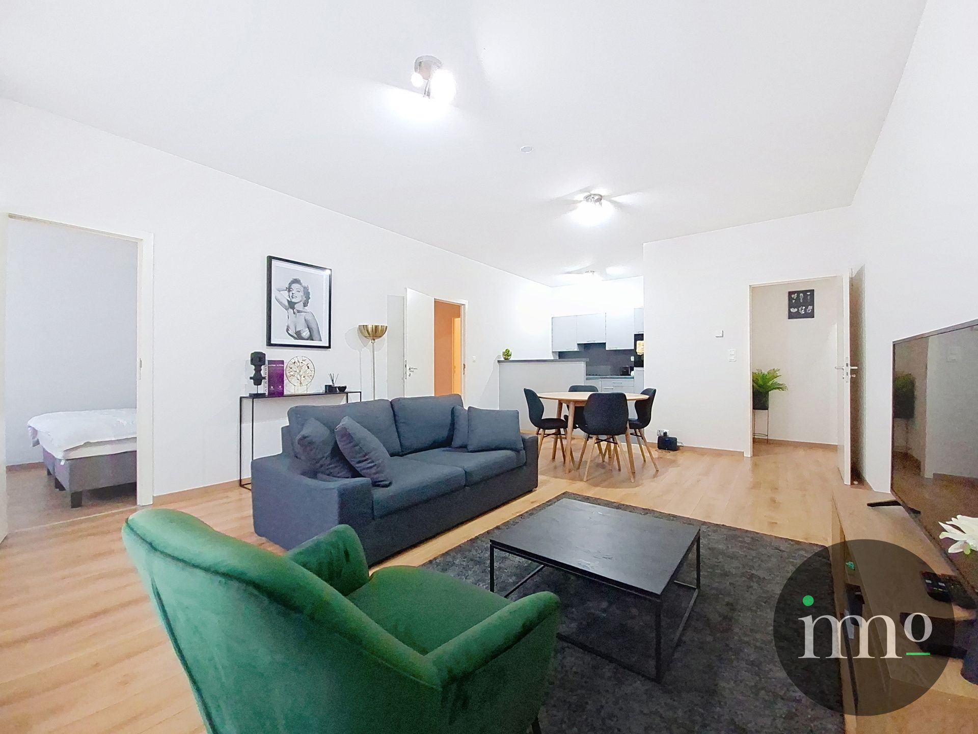 APPARTEMENT 2 KAMERS EUROPEES PARLEMENT + PARKING INBEGREPEN foto {{pictureIndex}}