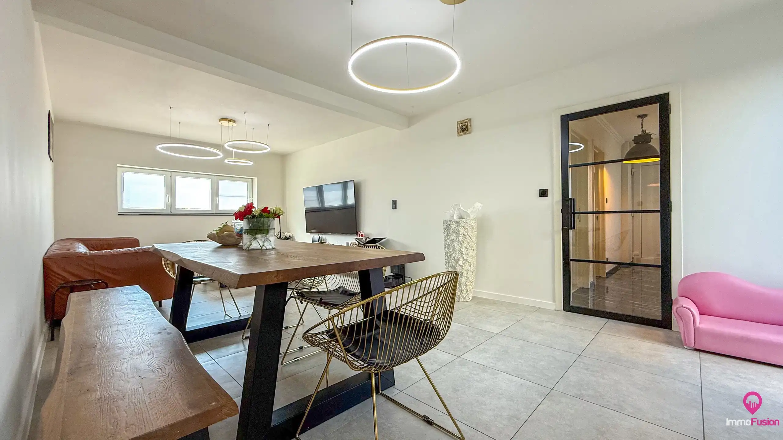 Instapklare woning met 5 slpks, rustig gelegen te Beringen! foto 7