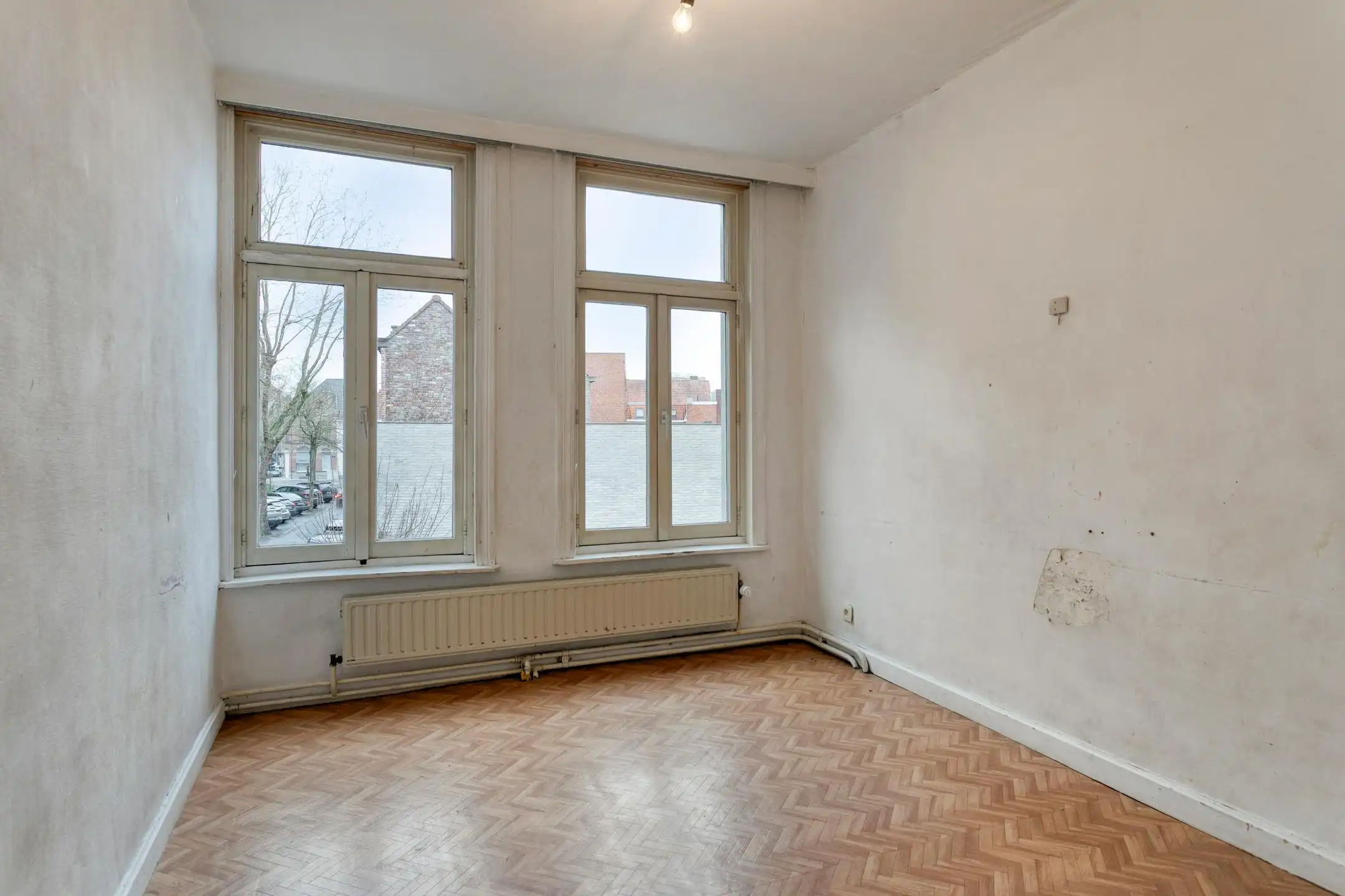 Instapklaar burgerhuis te koop in het centrum van Izegem. foto 14