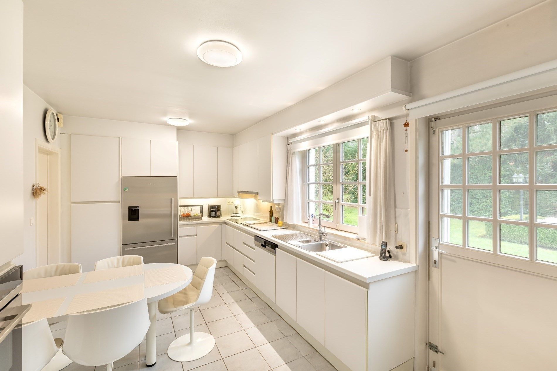 Knappe villa op residentiele toplocatie! foto 5